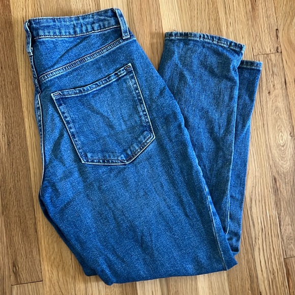 Old Navy High-Rise Curvy O.G. Straight Jeans - Picture 2 of 6